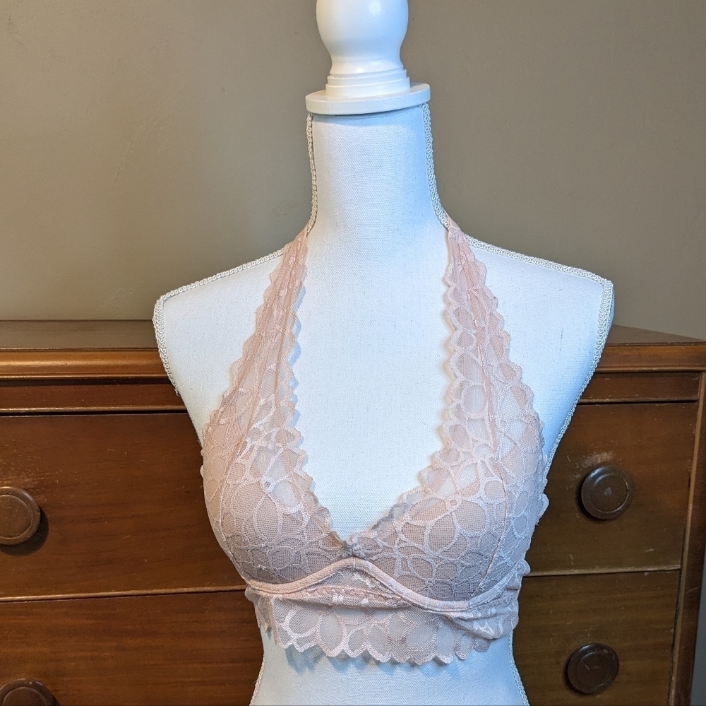 PINK VICTORIA'S SECRET XS push up LACE HALTER TOP-blush pink 🌞 Summer essential